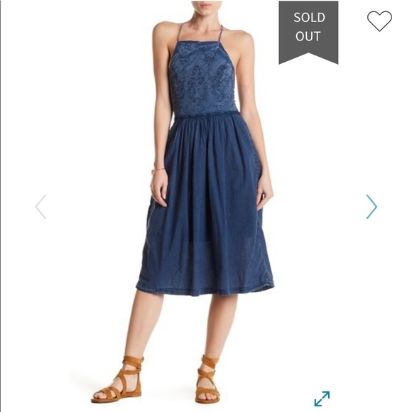 Dress - Picture 5 of 7